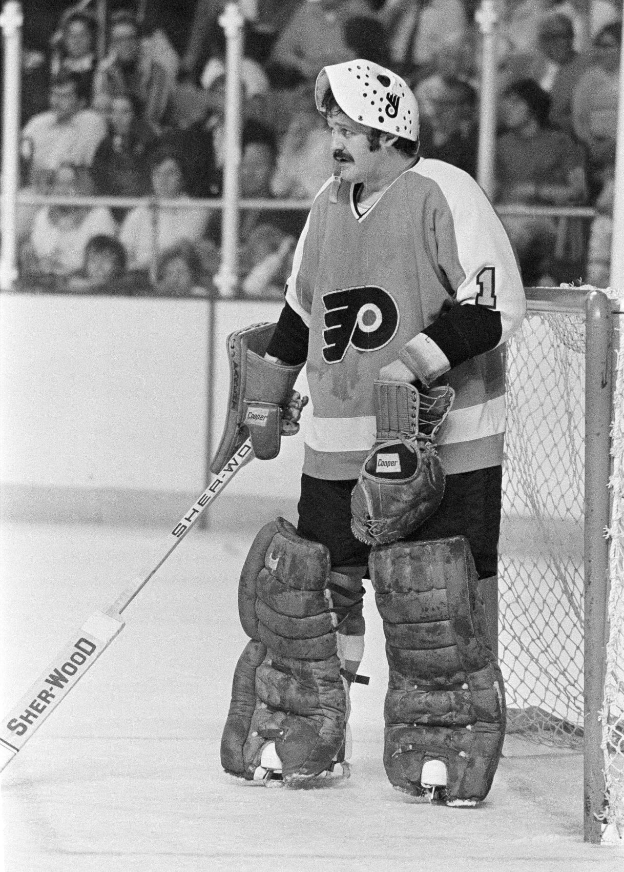 1975: Bernie Parent blanks Sabres to give Flyers second straight Stanley Cup